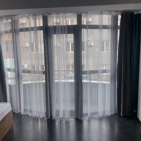 Friendly Hotel Jerevan Buitenkant foto