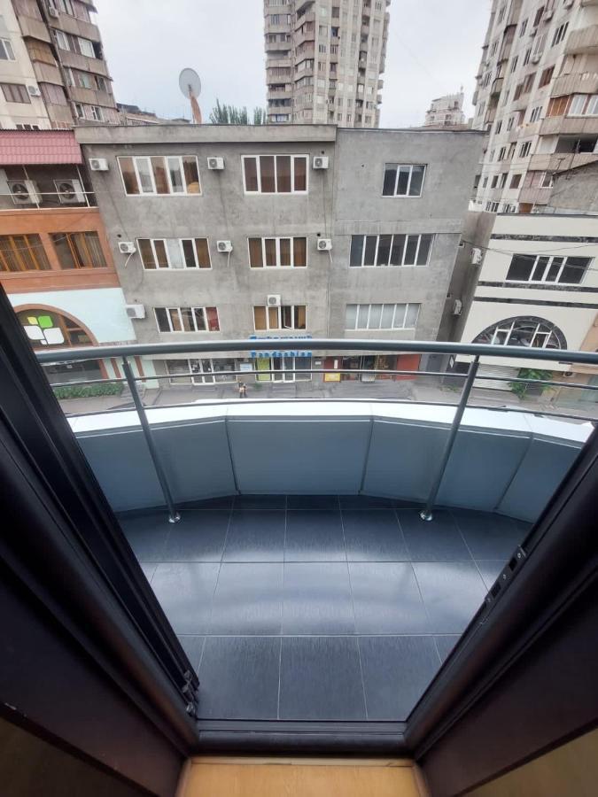 Friendly Hotel Jerevan Buitenkant foto