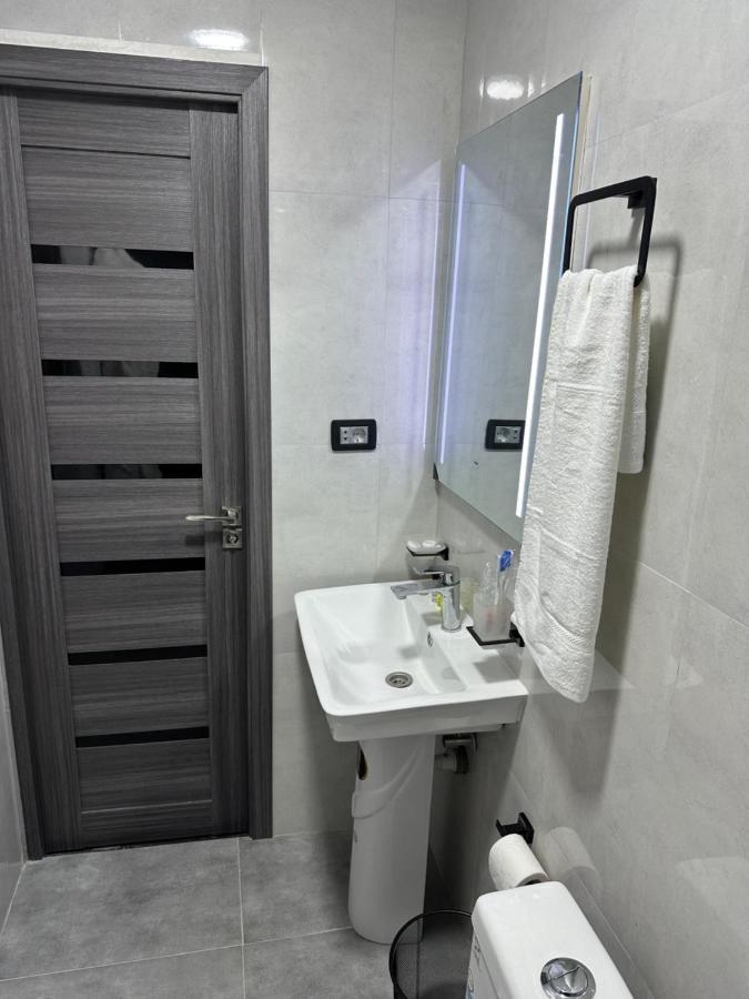 Friendly Hotel Jerevan Buitenkant foto